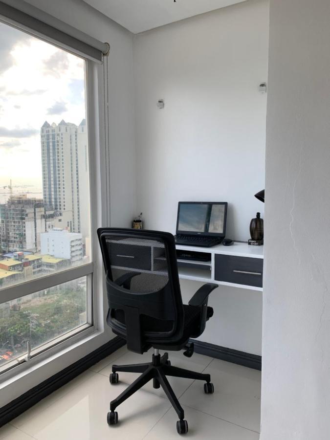 1 Bedroom With Balcony, Fully Furnished Overlooking Manila Bay At Birch Tower, Malate, Manila Eksteriør billede